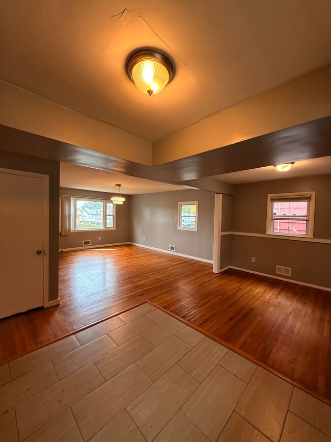 Building Photo - 23 Long Hill Rd