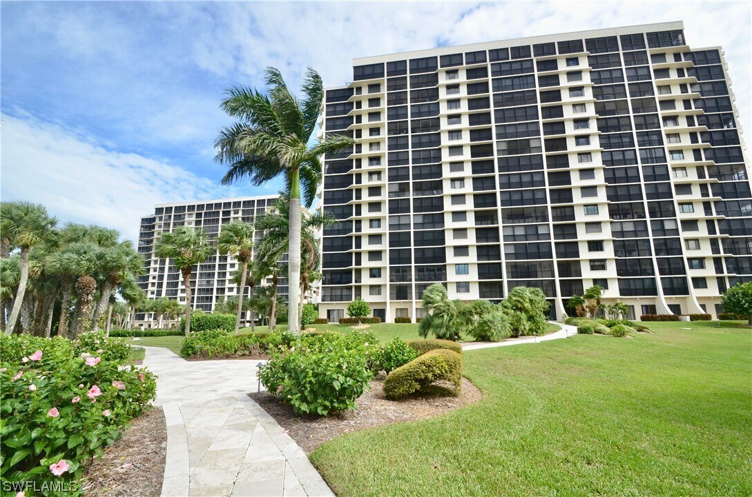 10951 Gulf Shore Dr Unit 1504, Naples, FL 34108 Condo for Rent in