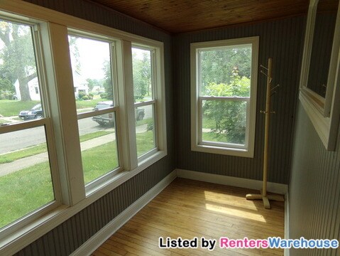 Building Photo - 3614 3rd St NE