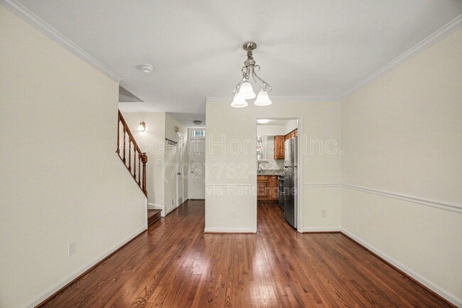 Building Photo - 449 Old Town Ct