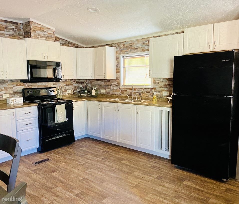 Primary Photo - 3 br, 2 bath Mobile Home - 600 Holly Dr 2