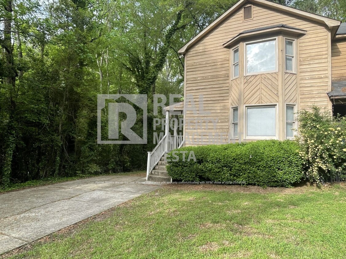 Foto principal - 502 Steeple Chase Rd
