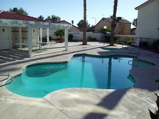 Foto del edificio - 6201 E Lake Mead Blvd