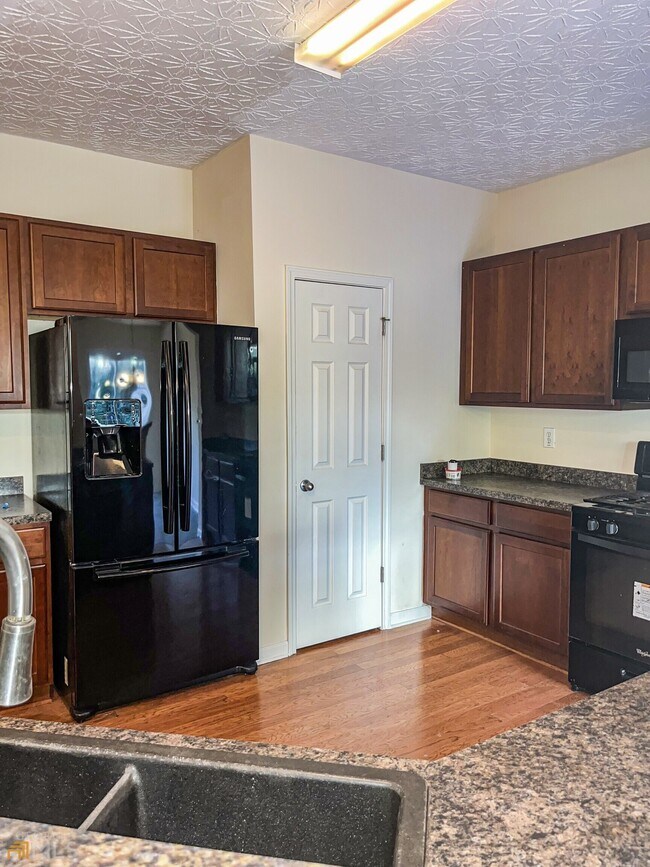 Foto del edificio - 1354 Park Brooke Cir SW