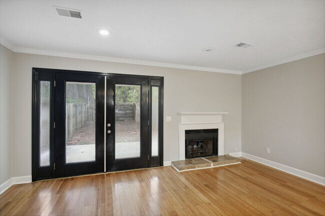 Foto del edificio - 1775 Timber Valley Way SE