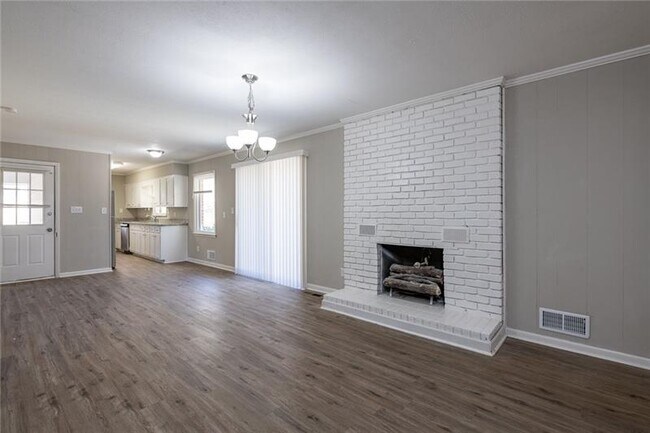 Building Photo - 3905 Artist View Dr