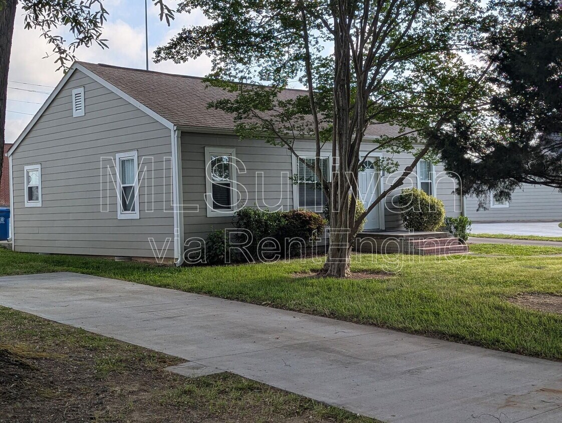 Foto principal - 2128 Sovereign St