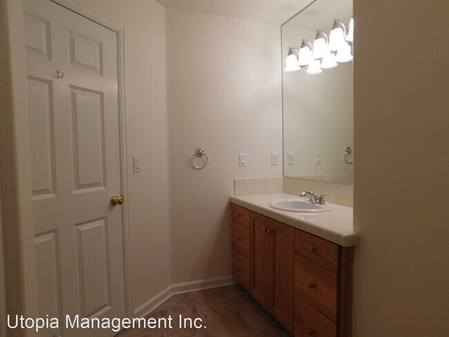 Building Photo - 1 br, 1 bath House - 4884 NW Promenade Ter...
