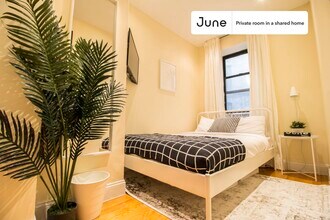 Building Photo - Room in Shared 5 bed/2 bath home in Upper West Side