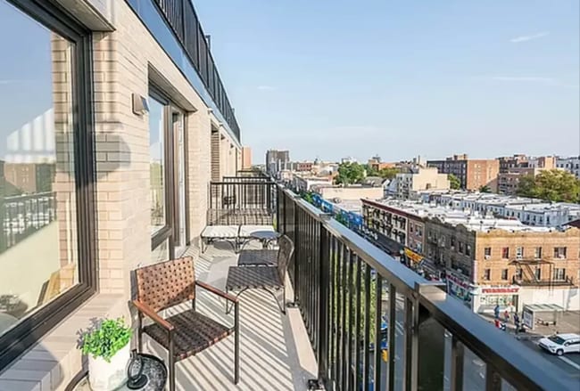 Foto del edificio - 1457 Flatbush Ave