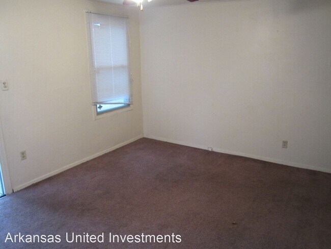 Foto del edificio - 2 br, 1 bath House - 181 Roosevelt Rd
