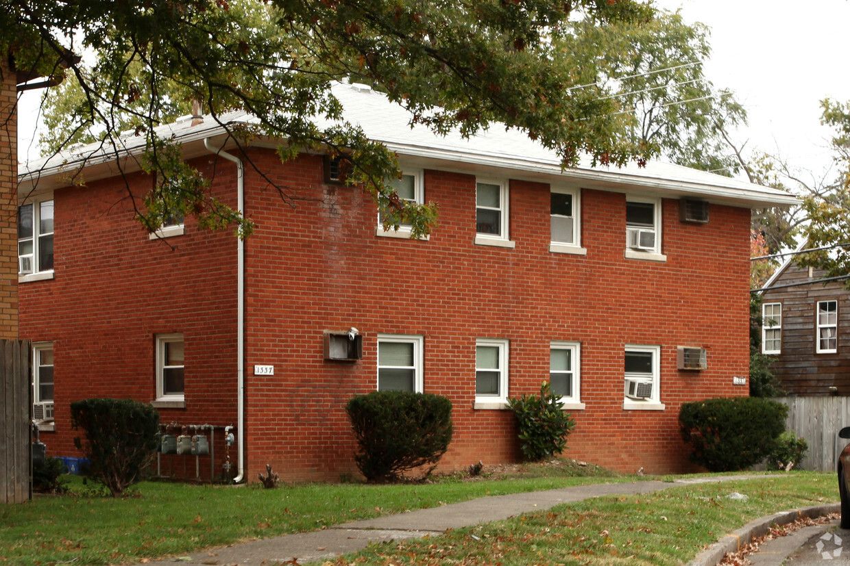 Building Photo - 1337 Royalty Ct