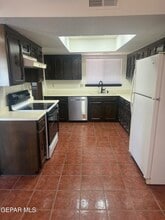 Building Photo - 7121 Gran Vida Dr