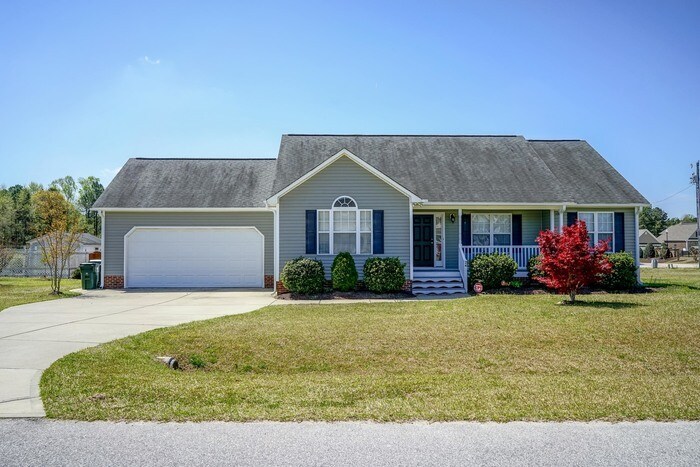 Primary Photo - Ranch Home | Back Deck | Fenced In Backyar...
