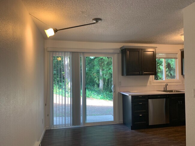 Building Photo - Cul01 - Beaverton-Hillsdale