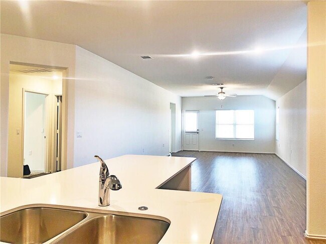 Building Photo - 11824 Eragon Dr