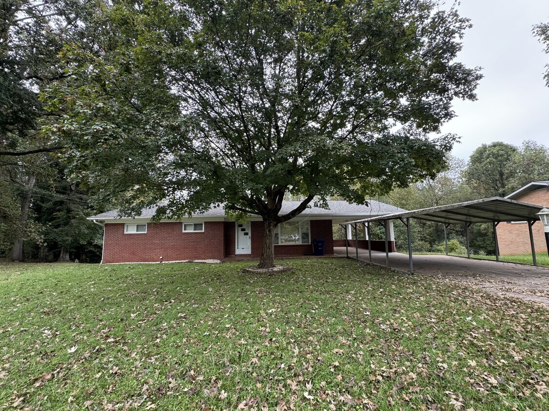 Foto principal - 1416 Westwood Ln