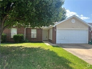 Building Photo - 1370 S Jasmine Ln