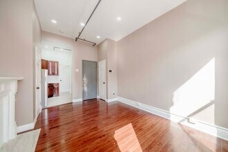 Building Photo - 211 W 122nd St