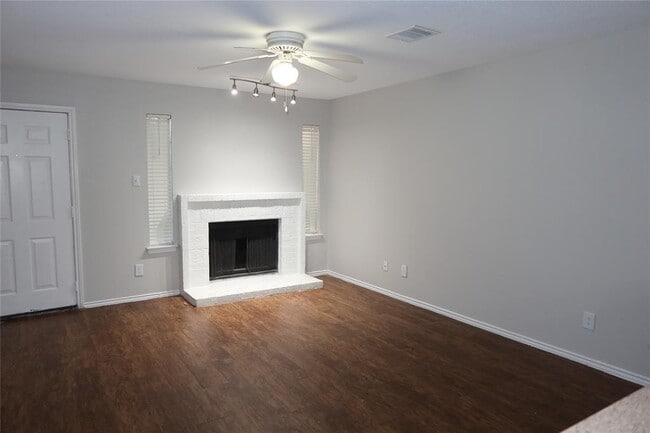 Building Photo - 1830 River Crossing Cir