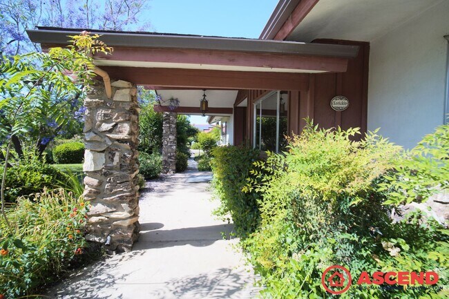 Foto del edificio - Stunning Home In Southwest Bakersfield!