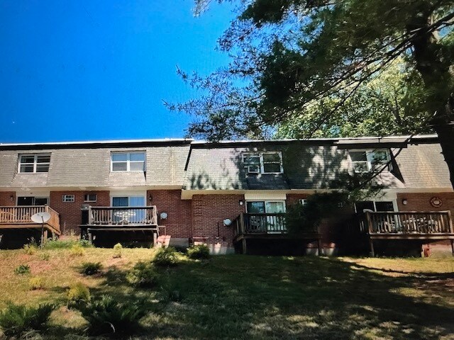 Back of the building - 657 Robbins Ave