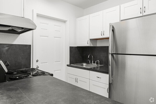 2 BR, 1 BA - 725SF - Kitchen - Miami Shores Luxury Apartments
