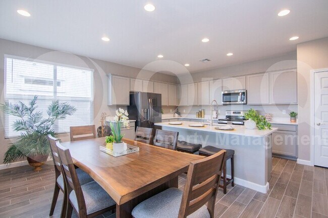 Foto del edificio - 7819 S 44th Ln