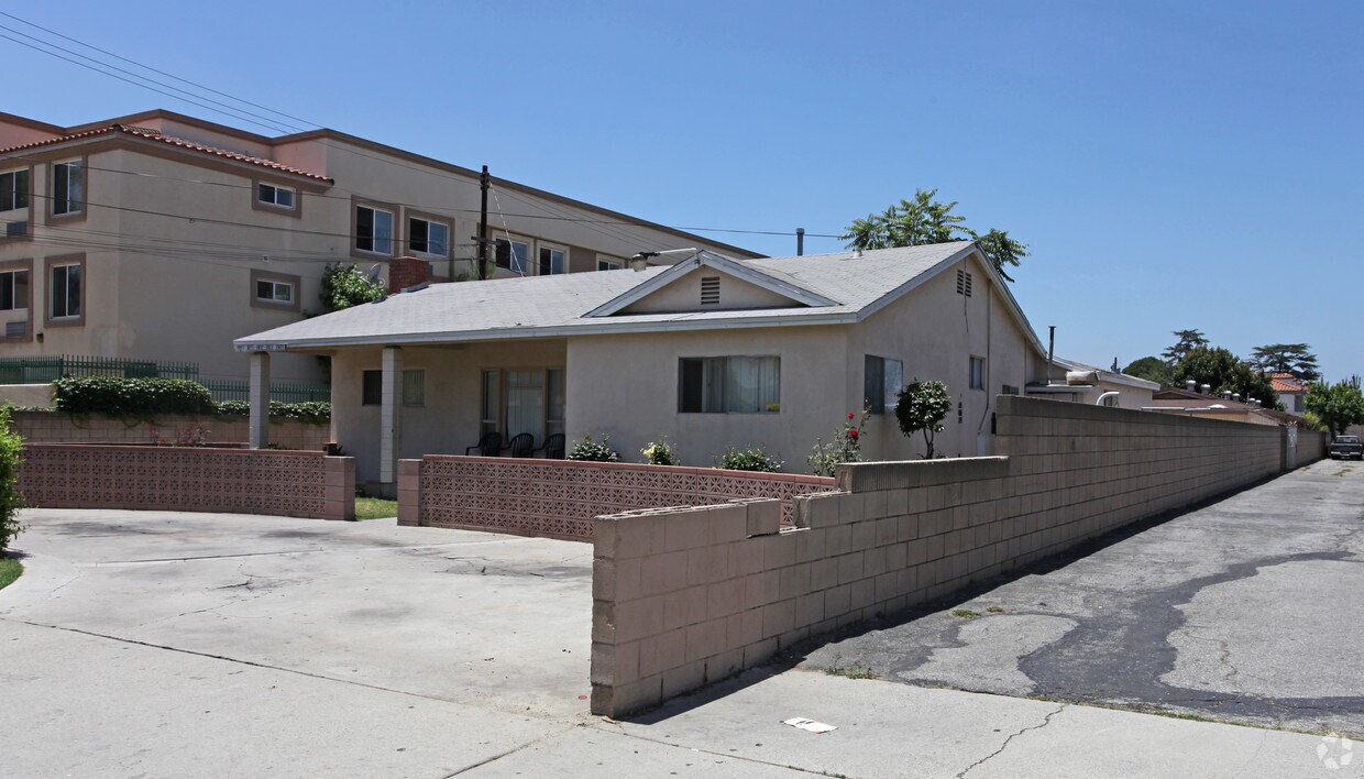 Building Photo - Maxson Apartments