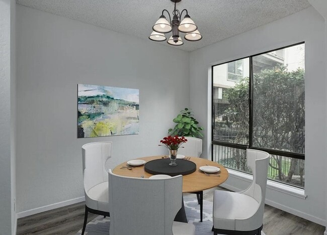 Foto del edificio - Best Value in Walnut Creek 1/1 - Pool, Hot Tub, Gym, et.