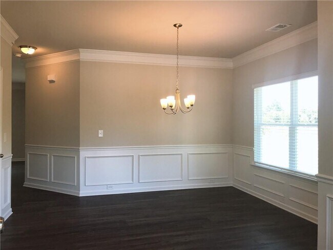 Foto del edificio - 735 Country Ridge Dr