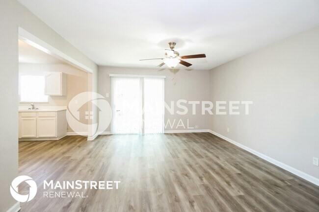 Building Photo - 1237 Hillwood Dr