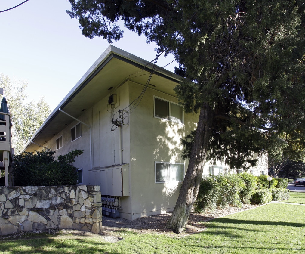 Building Photo - 720 D Street