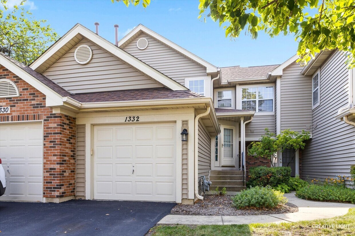 1332 Coldspring Rd, Carol Stream, IL 60188 Townhome Rentals in Carol