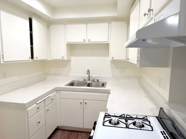 Foto del edificio - 171 Mariposa Apartments