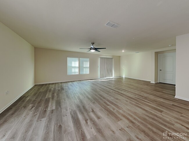 Building Photo - 382 Falcon Ridge Rd
