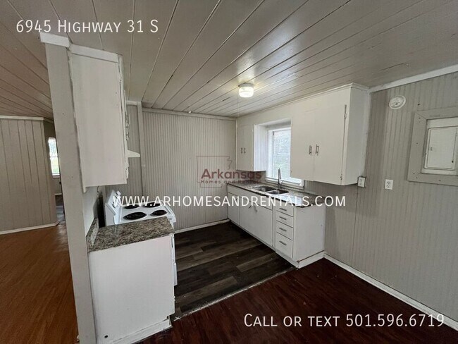 Foto del edificio - 6945 Highway 31 S