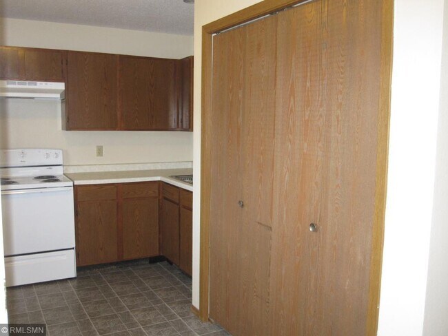 Foto del edificio - 1380 Heritage Dr