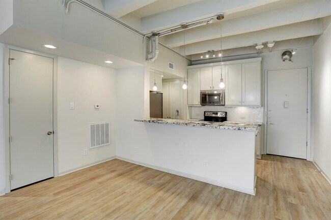 Foto del edificio - 3614 Montrose Blvd