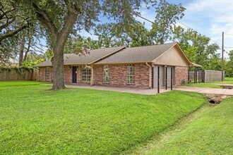 Building Photo - 7731 Schneider St