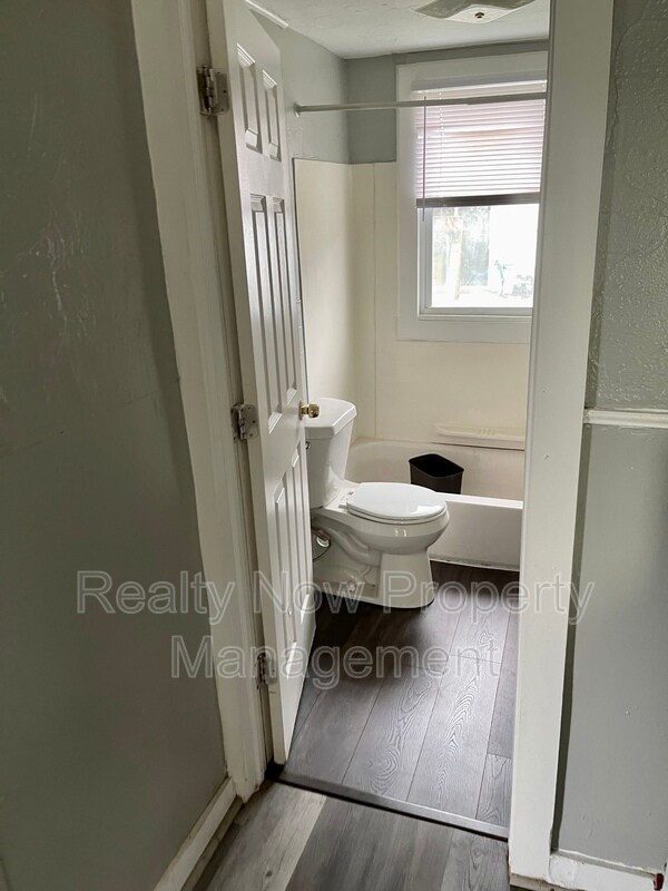 Building Photo - 3356 W 33rd St