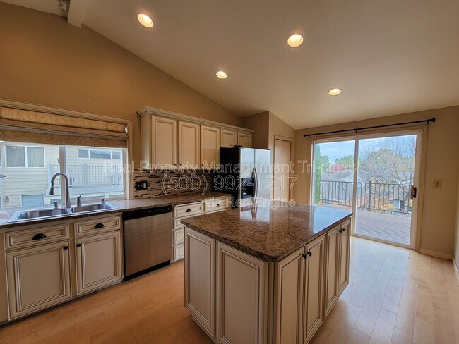 Foto del edificio - 2628 Scottsdale Pl