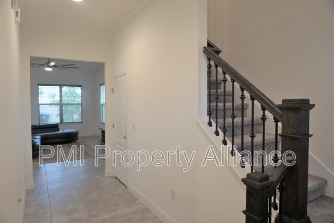 Foto del edificio - 7291 Summerlake Groves St