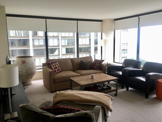 Foto del edificio - 5445 N Sheridan Rd