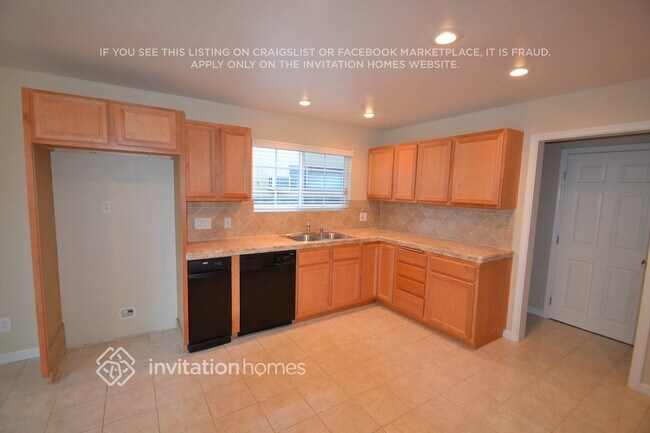 Foto del edificio - 8735 Corbin Ave