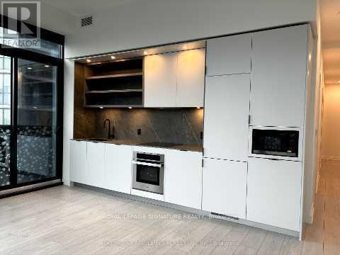 Building Photo - 55 Charles St E