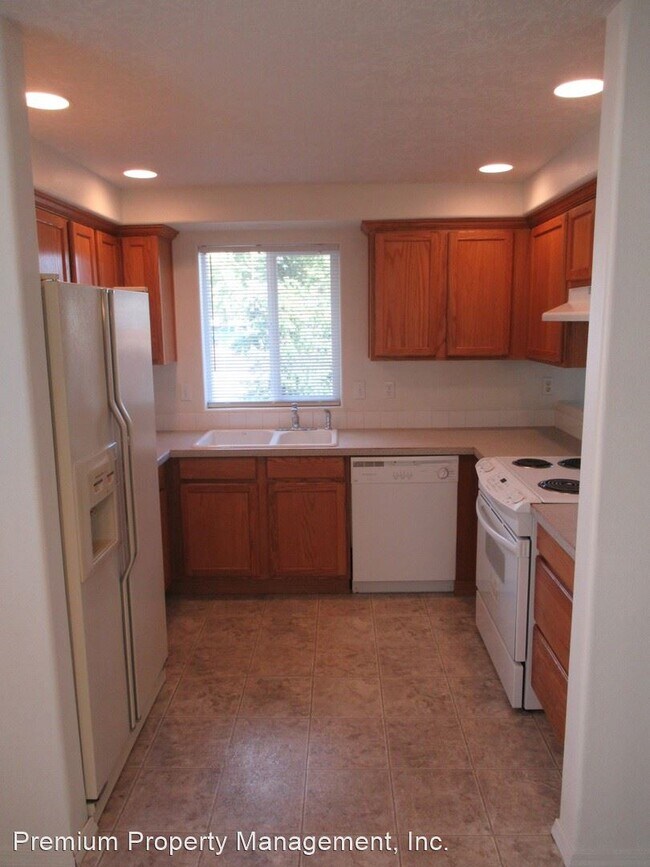 Building Photo - 3 br, 2 bath House - 126 Independence Way