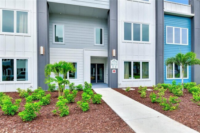 Building Photo - 7770 Sandy Ridge Dr