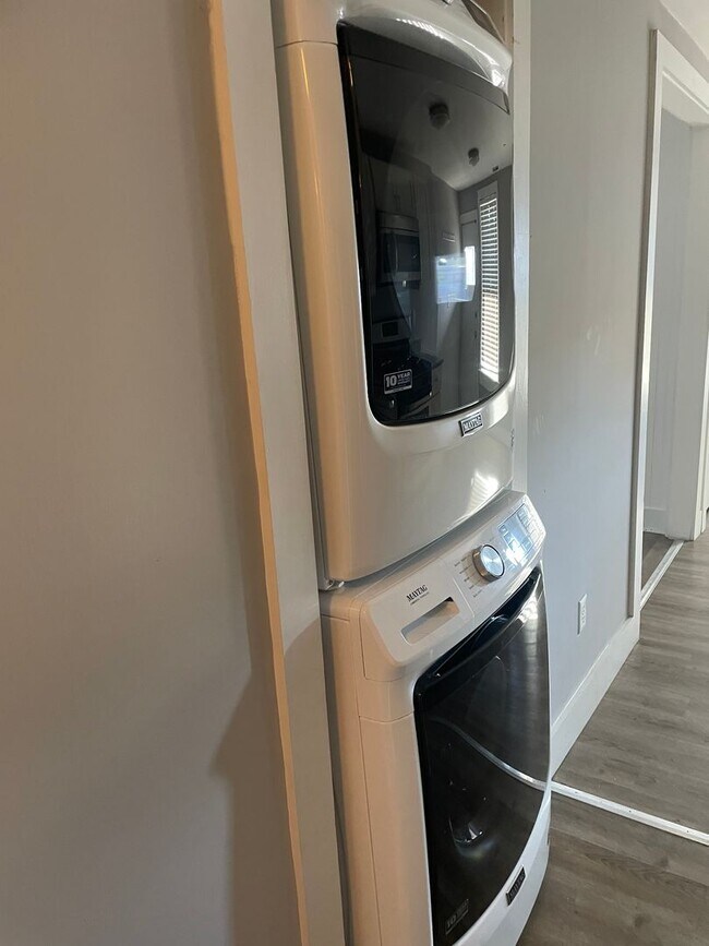 Building Photo - 8875 E 2nd St