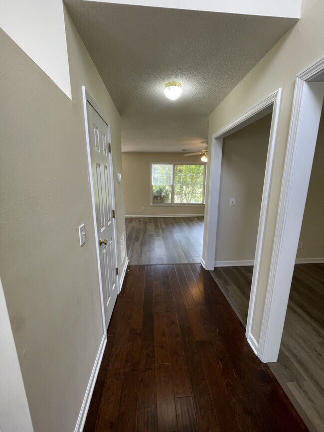 Foto del edificio - 4921 Martin Farms Rd